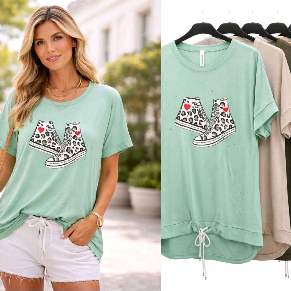 Italy Mode Legere Shirts mit Leo Chucks Print Onesize 36-44 Strasssteinen besetzt Stilvolle Oberteile für vielseitige Outfits