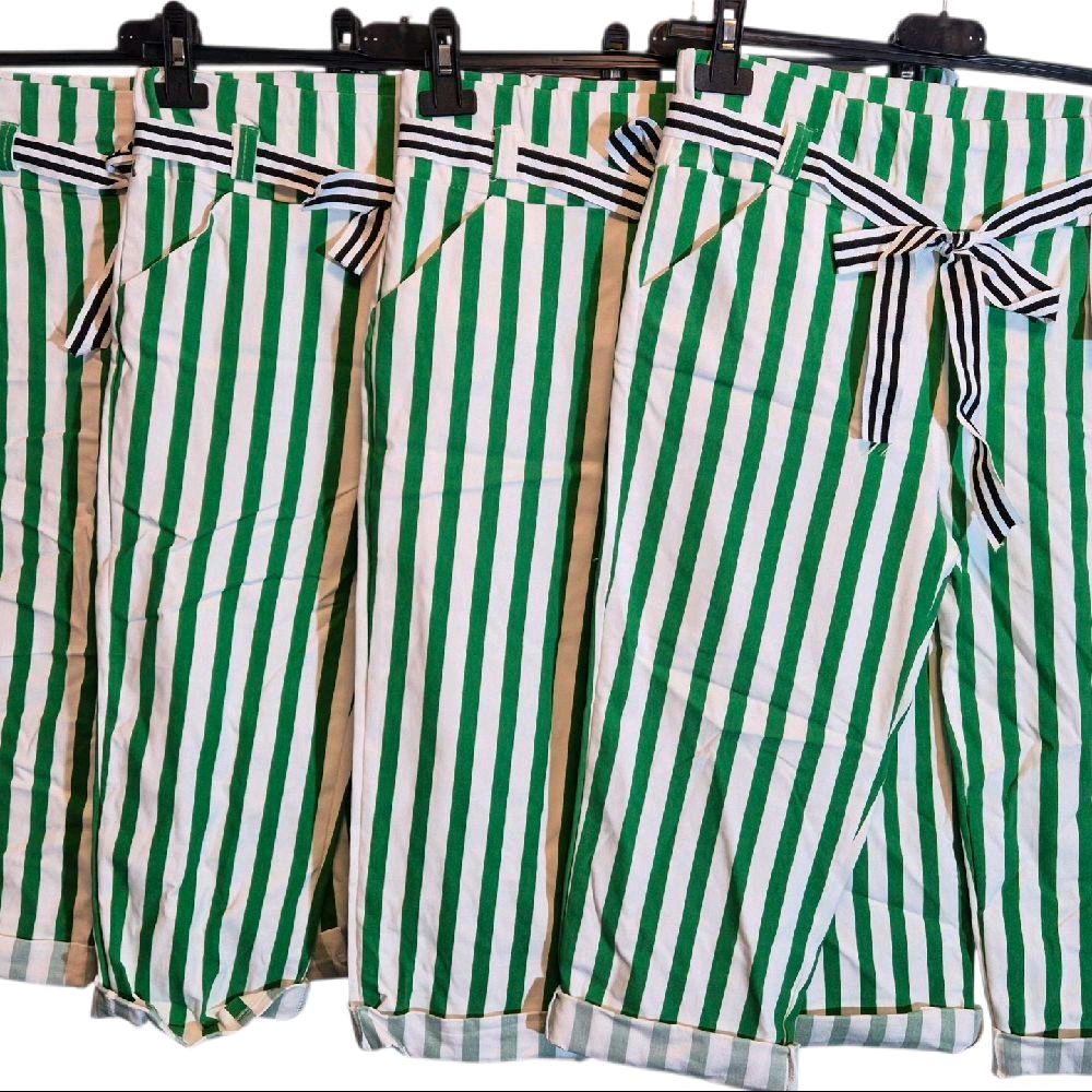 Italy Mode Bermuda Shorts Stretch Jogpants S M L XL Rosa Grün Streifen Design Komfortabel